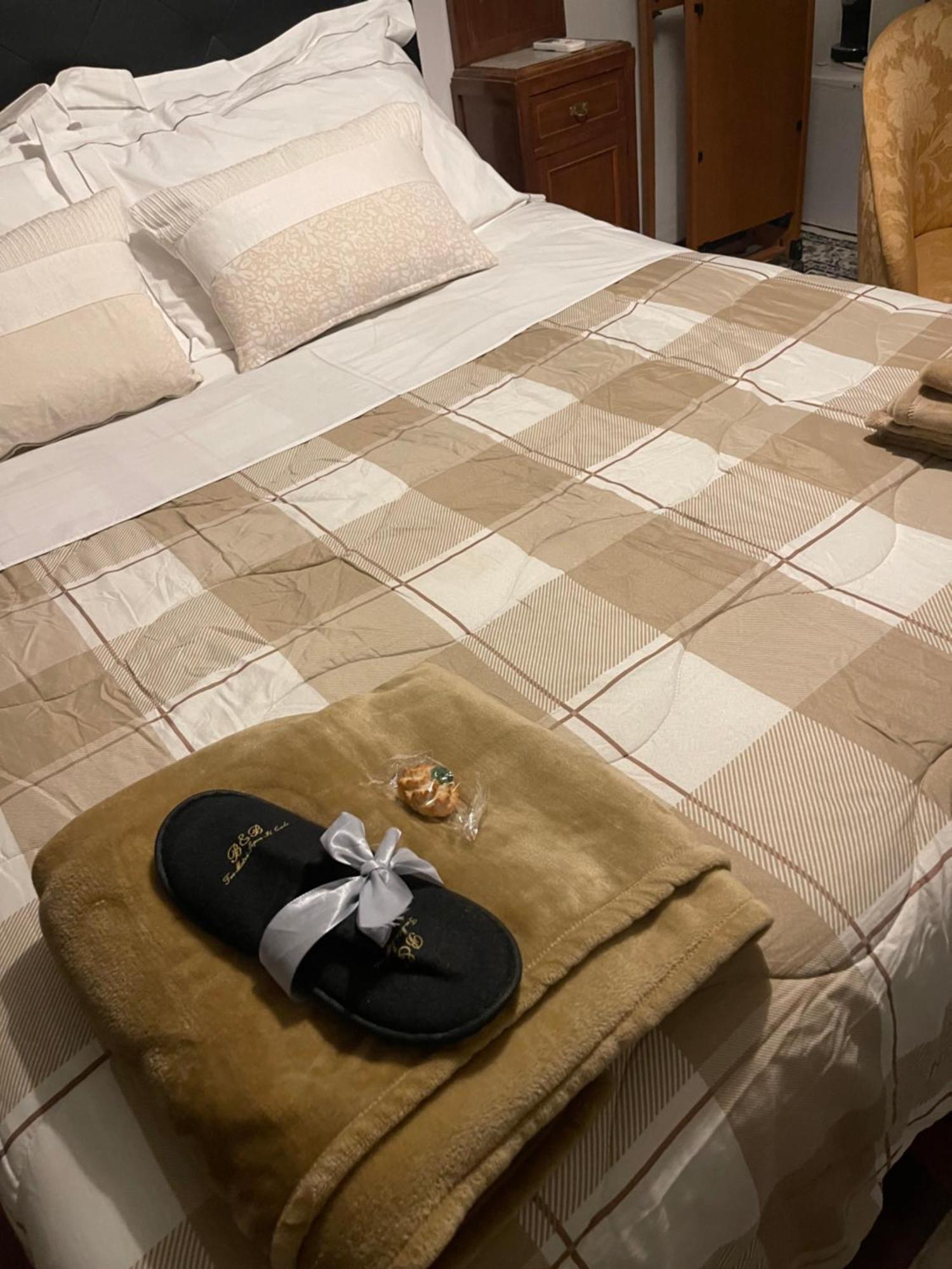 Casa Tipica Siciliana Patronale Home Bedandbreakfast Tremetrisoprailcielo Camere Con Vista, Colazione Interna In Terrazzo Panoramico 卡尔塔吉罗 外观 照片