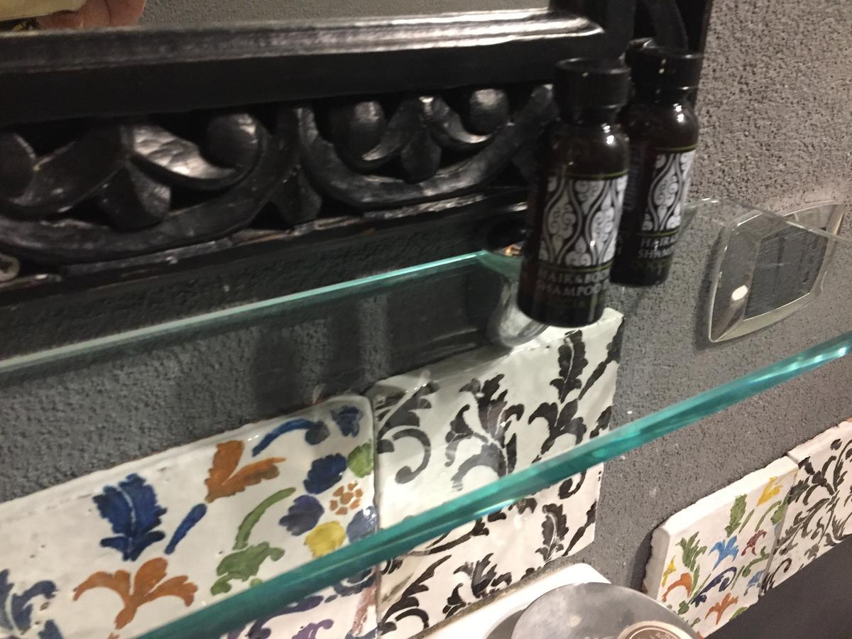 Casa Tipica Siciliana Patronale Home Bedandbreakfast Tremetrisoprailcielo Camere Con Vista, Colazione Interna In Terrazzo Panoramico 卡尔塔吉罗 外观 照片